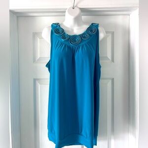 Cocomo Zipper Roses Top